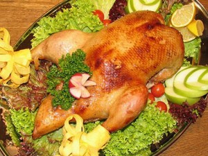 Запеченный гусь с яблоками