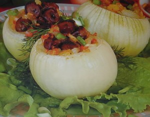 Лук фаршированный
