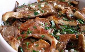 Вешенки жаренные с луком