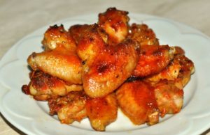крылышки куриные- соусе