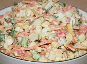 Салат с крабовыми палочками и корейской морковью